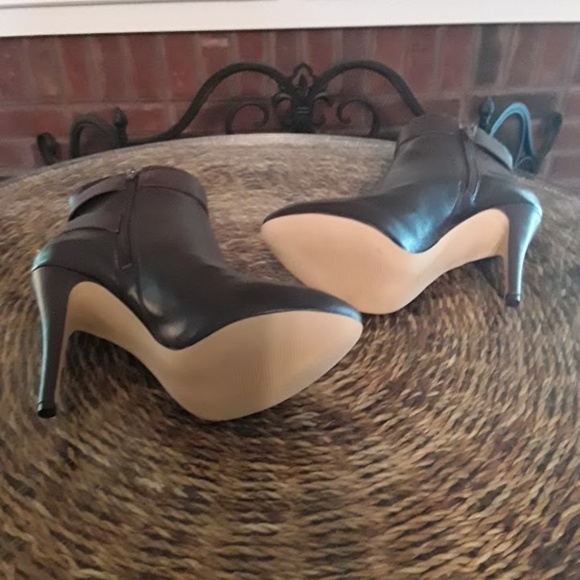 Guess Boots - Picture 4 of 4